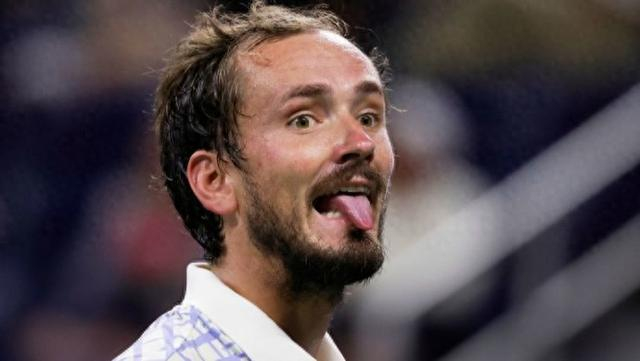 九游官网-蒙特卡洛大师赛翻盘澳网，梅德韦杰夫点燃赛场