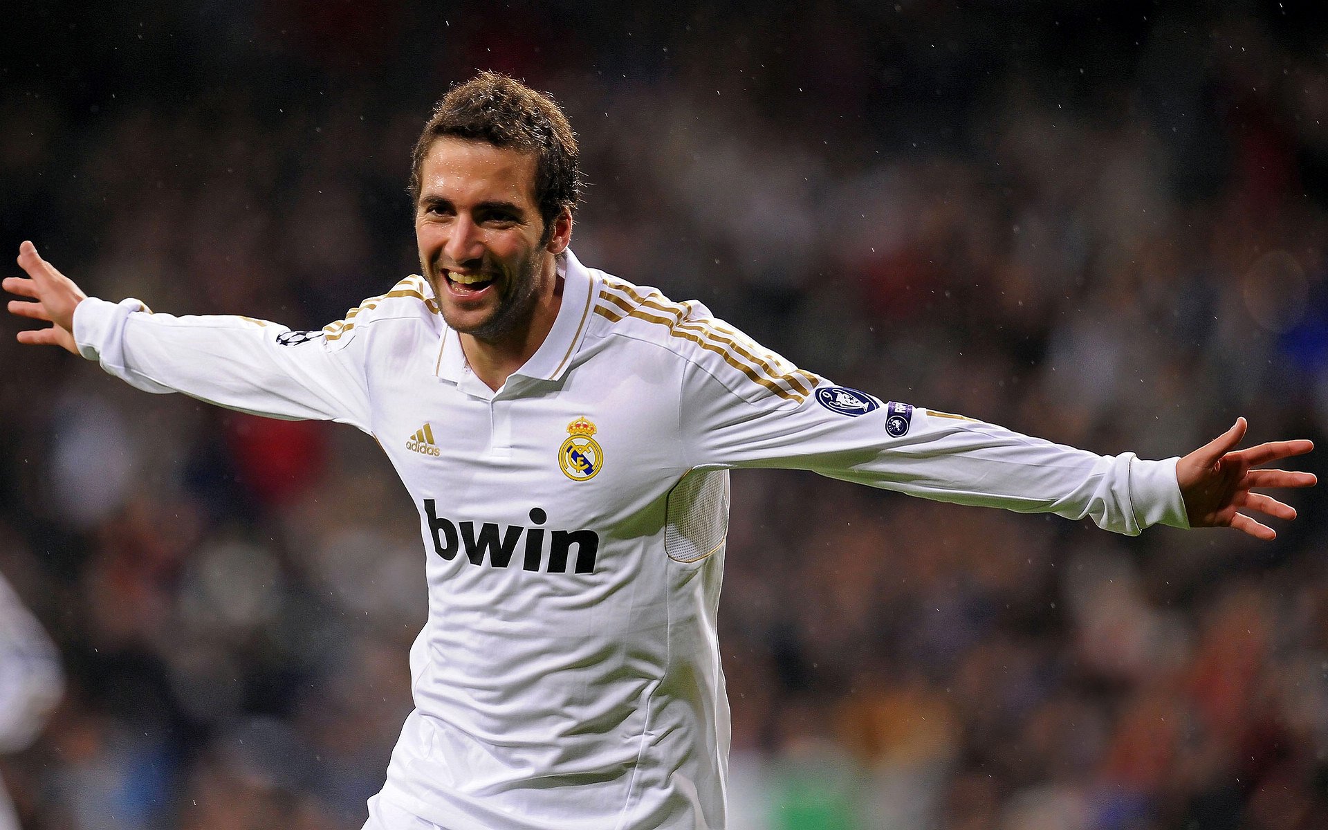 从NBA到世界之巅,勇士完胜尼克斯,霍勒迪2026世界杯蓄势待发